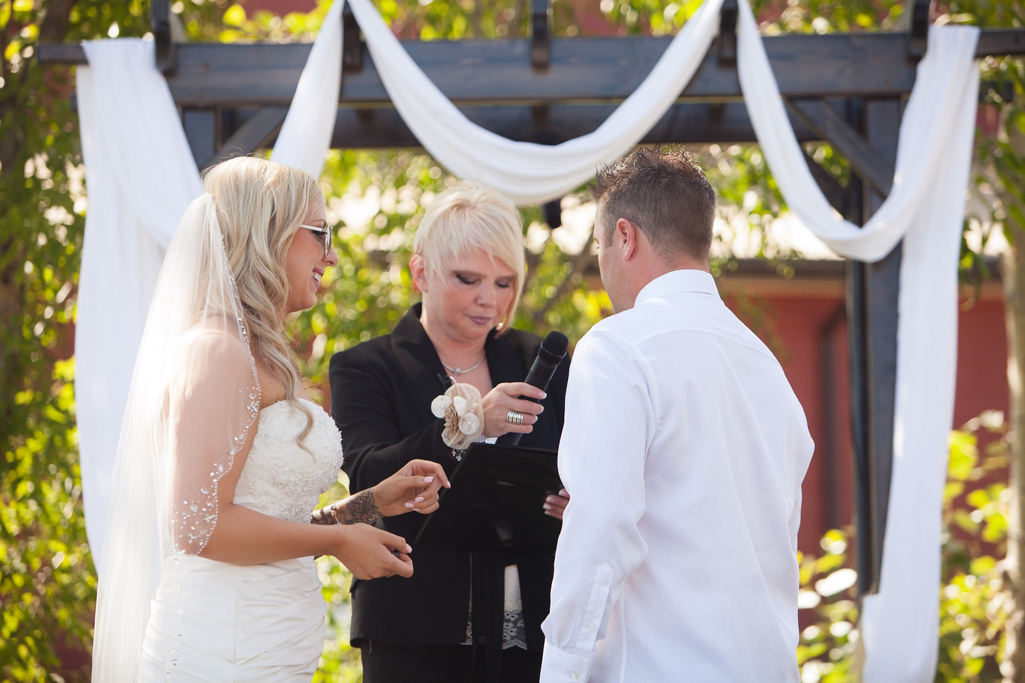August outdoor wedding in Readymade by Kinsey Holt Photography