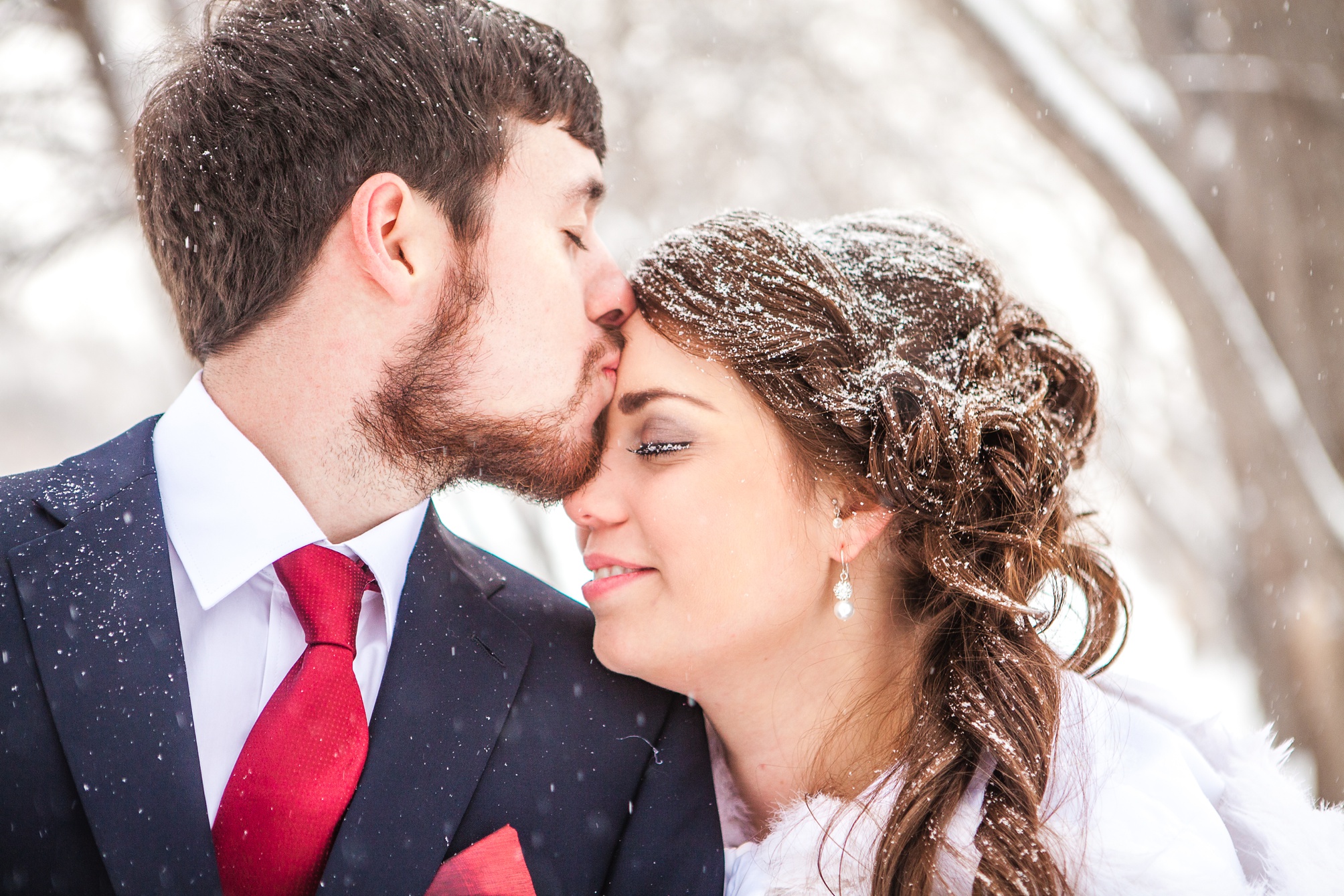 Alex and Kim's snowy winter wedding