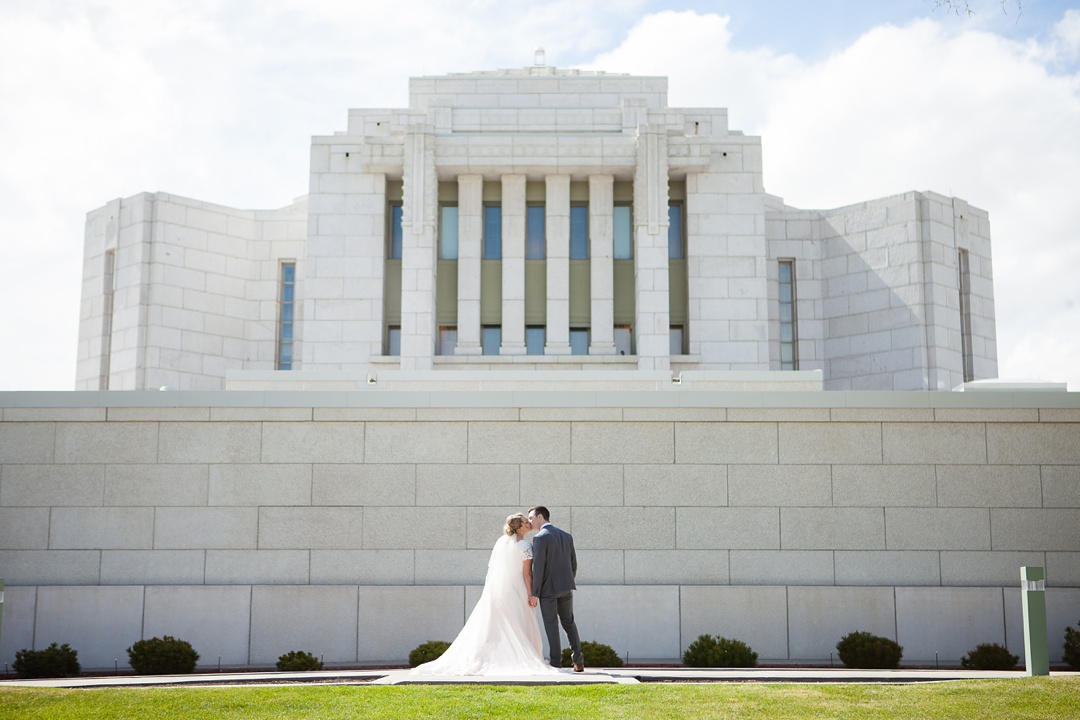 Blush pink lace wedding dress. Spring Cardston Temple wedding by Kinsey Holt Photography. Southern Alberta wedding photographer. 