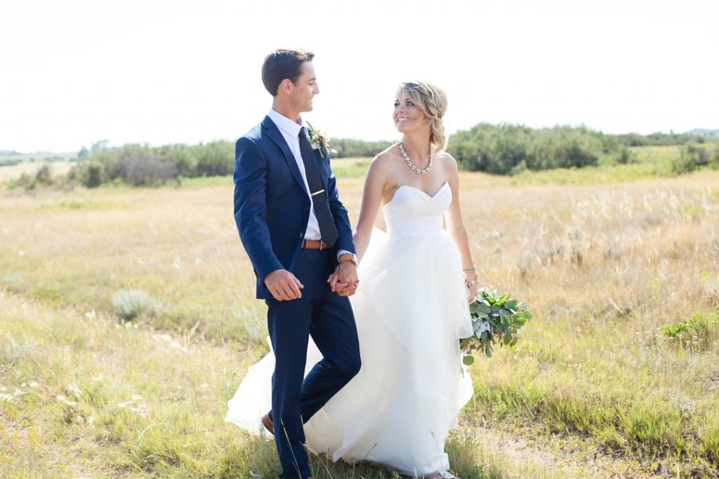 Southern Alberta wedding photographer Kinsey Holt serving Lethbridge and area!