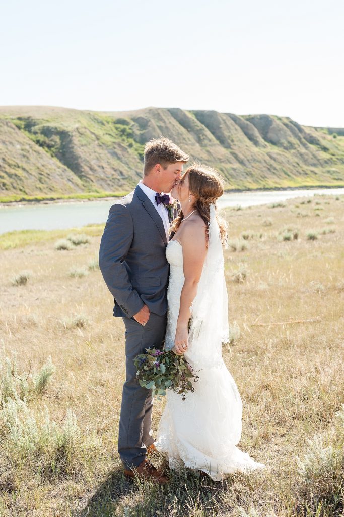 Coulee hills Rolling Hills AB wedding by Kinsey Holt Photography