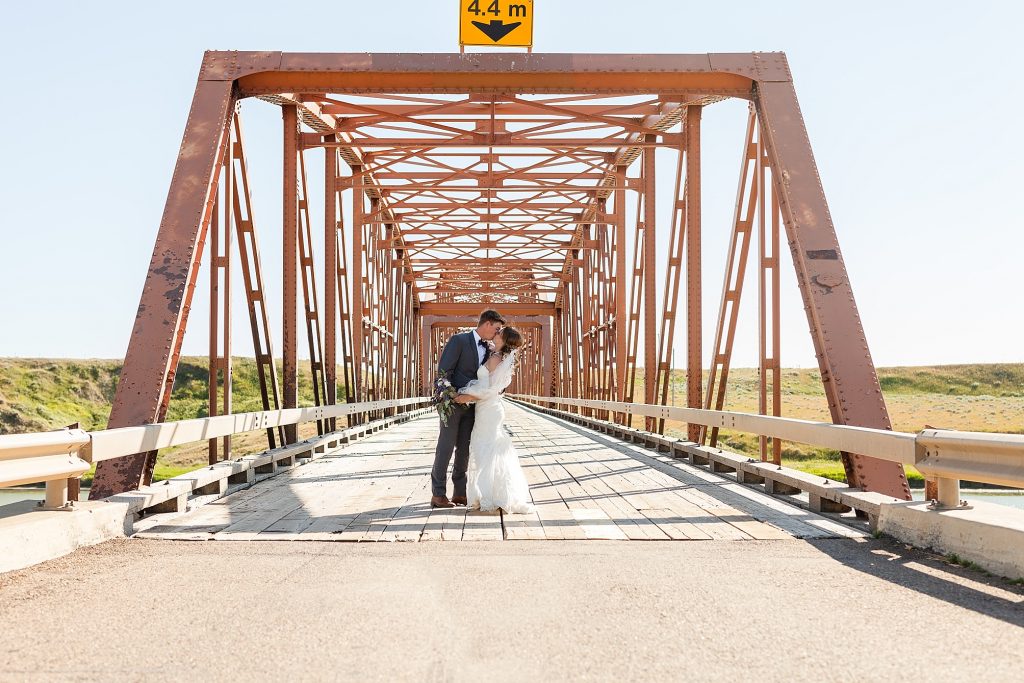 Old bridge wedding photos by Lethbridge wedding photographer Kinsey Holt Photography 