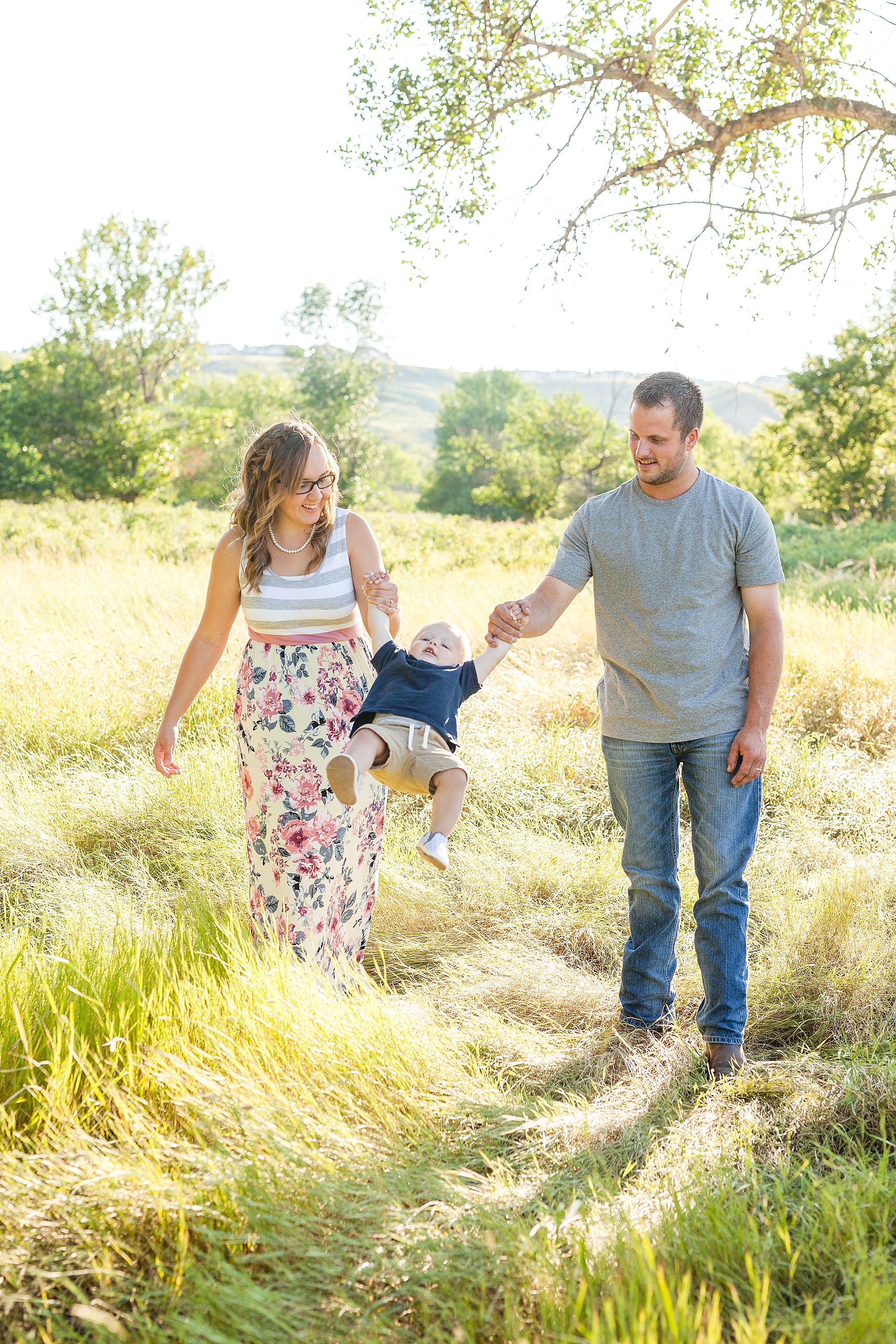 Lethbridge river bottom, Lethbridge family photographer Kinsey Holt Photography