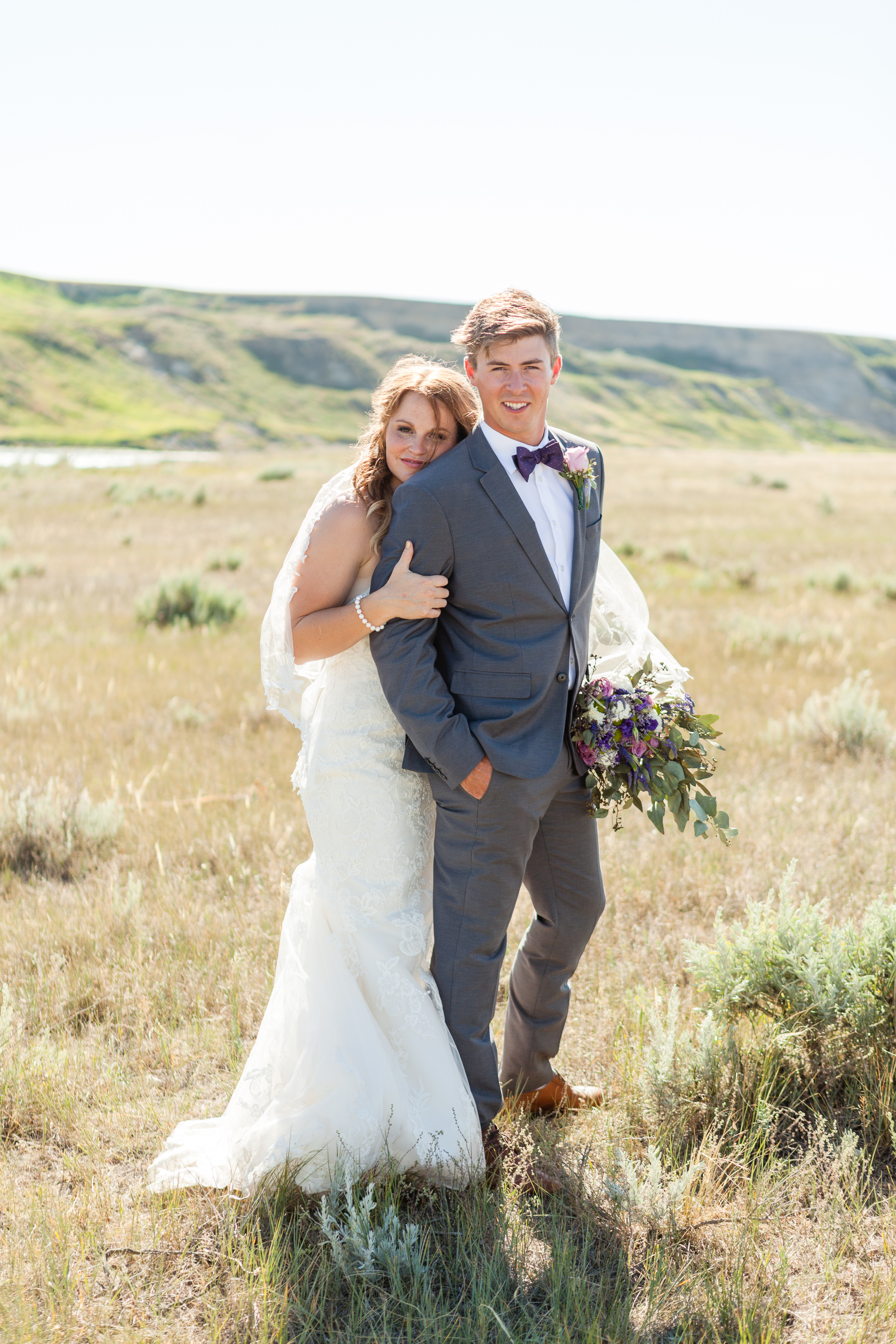 Prairie wedding by Lethbridge wedding photographer Kinsey Holt Photography