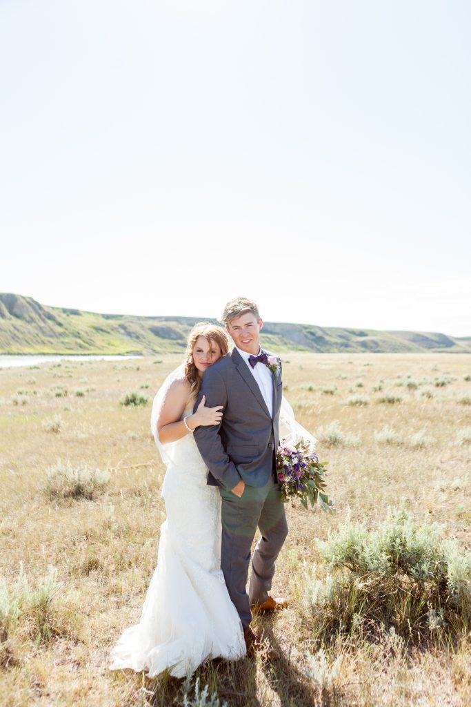 Prairie wedding by Lethbridge wedding photographer Kinsey Holt Photography